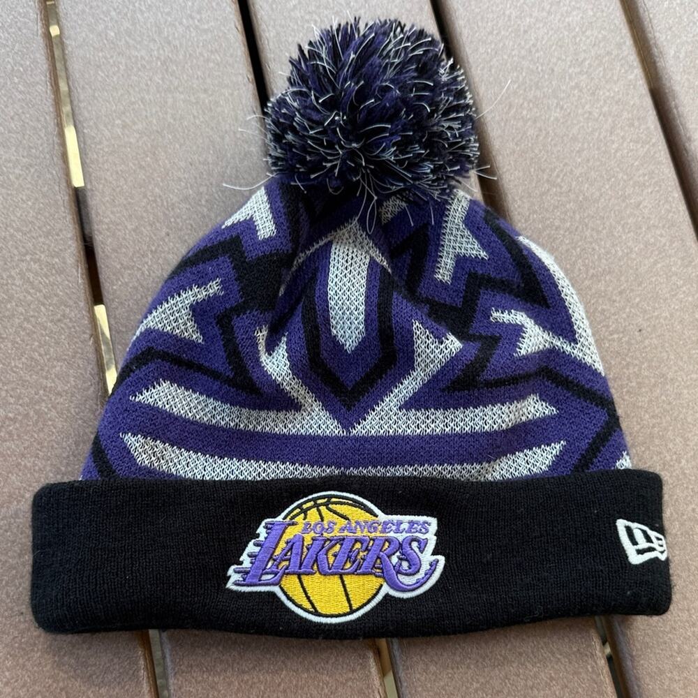 Los Angeles Lakers NBA Glowflake Knit Beanie with Pom Purple Gray